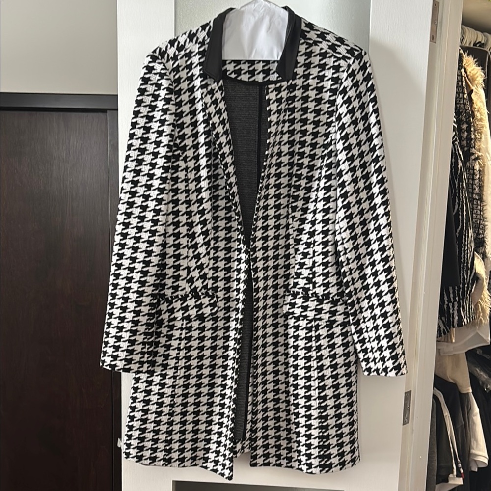 Melanie Lyne Houndstooth Black and White Women's Coat